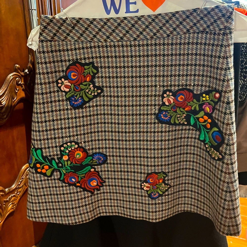 Adorable ZARA skirt